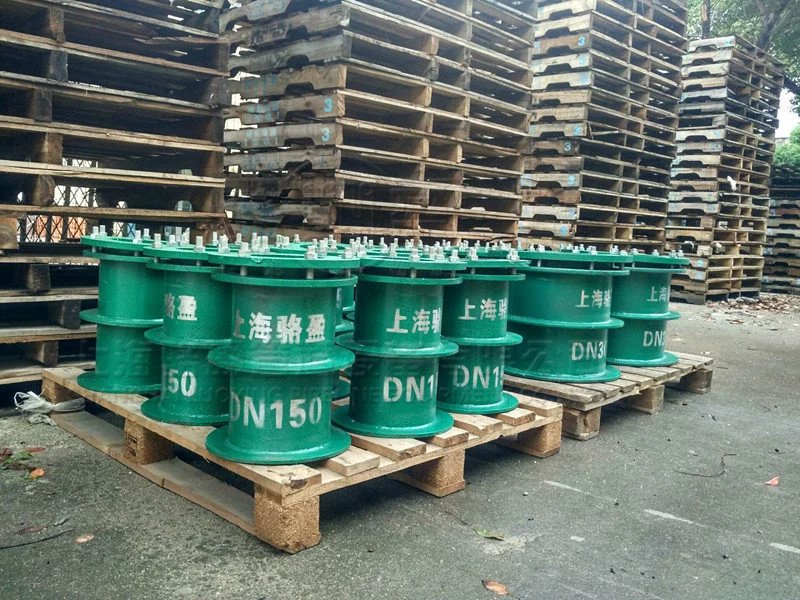 <a href=http://www.www.01ytw.com target=_blank class=infotextkey>柔性防水套管</a>防水層被破壞的原因